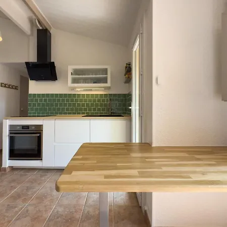 L'inoubliable, Mazet Climatise Pour 8 Personnes Avec Tennis Et Piscine Collective A Valcros, La Londes-les-maures *