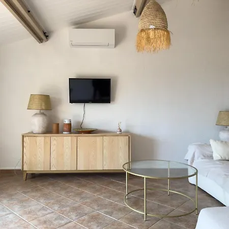 L'inoubliable, Mazet Climatise Pour 8 Personnes Avec Tennis Et Piscine Collective A Valcros, La Londes-les-maures *