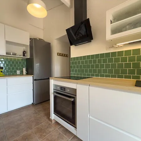 L'inoubliable, Mazet Climatise Pour 8 Personnes Avec Tennis Et Piscine Collective A Valcros, La Londes-les-maures Ла-Лонд-ле-Мор